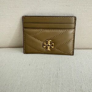 Tory Burch Kira chevron card case - authentic